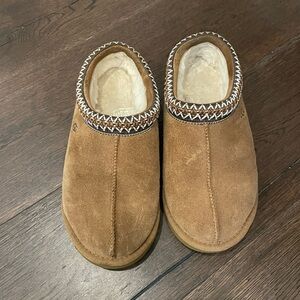 Women’s UGG Brown Suede Slipers